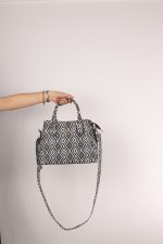 Kadın Uzun Askılı 3 Bölmeli Gold Aksesuarlı Omuz Ve El Çantası Kilim Desen - Görsel 3