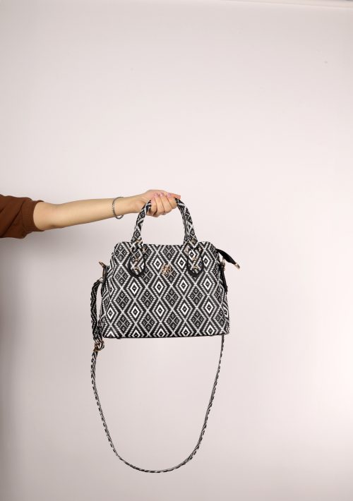 Kadın Uzun Askılı 3 Bölmeli Gold Aksesuarlı Omuz Ve El Çantası Kilim Desen - Görsel 4